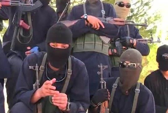 تكفيريون يحلقون رأس ام وزوجها امام اطفالهما