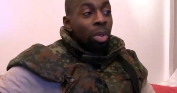 شريط فيديو يظهر مبايعة احد منفذي عمليتي احتجاز الرهائن في باريس للبغدادي