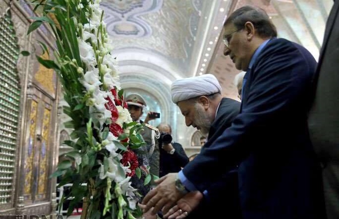 وفد نيابي برئاسة د. حمودي يحضر مجلس عزاء الشيخ رفسنجاني ويزور قبره في طهران