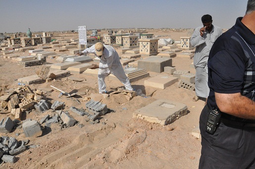 مقبرة كربلاء غير خاضعة لسيطرة الدولة وجهات تبيع وتشتري بأراضي المواطنين