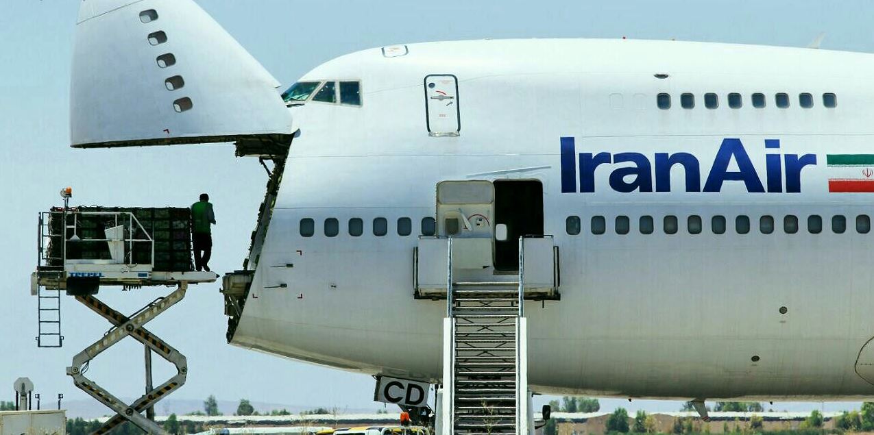 طائرات إيرانية تنقل مواد غذائية إلى قطر