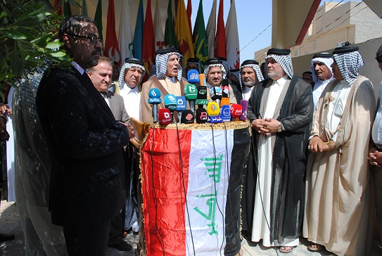 بالصور:مؤتمر عشائري في كربلاء يصف النائب احمد العلواني بطبال الإرهاب بالعراق ويؤيد الموقف الرسمي الحكومي للقضية السورية