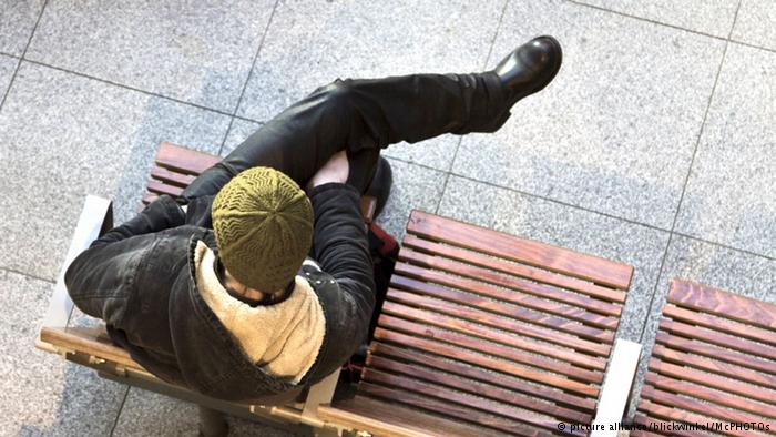 وضع ساق على ساق أثناء الجلوس .. هل هو ضار فعلا ؟