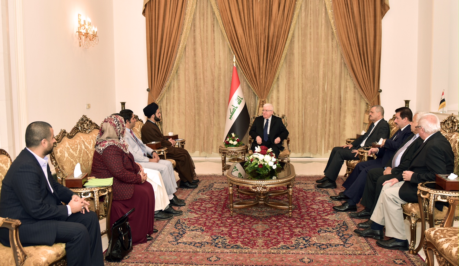 معصوم يستقبل وفد برئاسة السيد الخوئي ويدعو لوضع مناهج مدرسية تزرع وتعزز قيم المواطنة والوحدة الوطنية