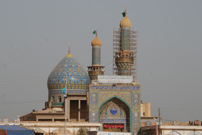 امانة مرقد السيد محمد : كلفنا العتبة العباسية في كربلاء بانجاز تذهيب منارتي المرقد الشريف