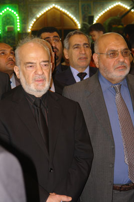 الدكتورالجعفري يزور مرقد الامام الحسين : وثائق «ويكيليكس» يراد من ظاهرها الوطنية و بالباطن تاخير وشل العملية السياسية بالعراق