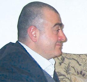 زياد طارق عزيز :والدي اوصى ان يدفن بالاردن ومشهد ابو تحسين وهو يضرب صورة صدام بالنعال قد ابكاه