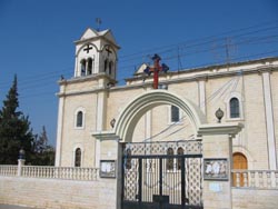 قاسم عطا: الاعتداء الإرهابي كان يستهدف احدى الكنائس في الكرادة والإرهابيين يحتجزون عددا من الرهائن