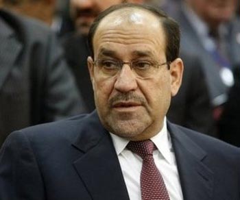 عشرات المركبات ترفع صور المالكي وتتجول في كربلاء ابتهاجا بتشكيل الحكومة العراقية