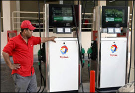 اسعار البنزين والديزل تقفز الى مستويات قياسية في اميرکا