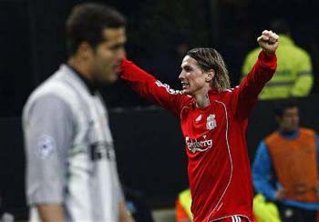 ليفربول يتأهل لدور الثمانية لدوري ابطال اوروبا لكرة القدم