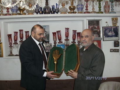 العتبة الحسينية المقدسة تستعيد قطعة اثرية كانت مفقودة منذ تسعينات القرن الماضي