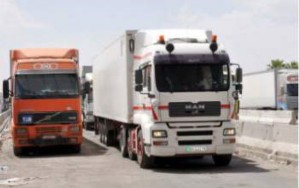 العراق يسمح بعبور 55 شاحنة أردنية