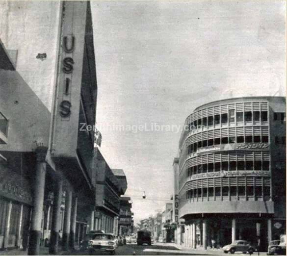 صورة نادرة لشارع الرشيد في بغدادعام 1956