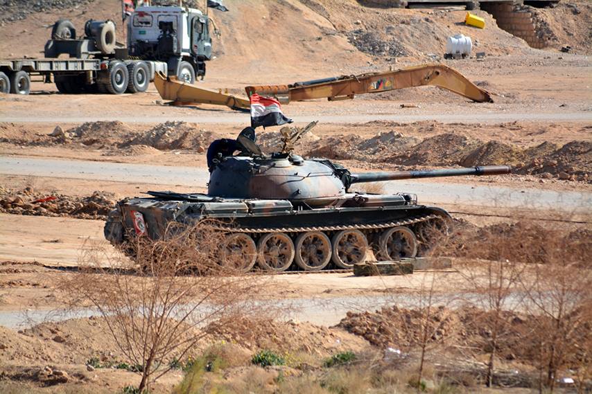 فصيل قتالي تابع للعتبة الحسينية يُعيد احياء خردة الدبابات العسكرية(مصور)