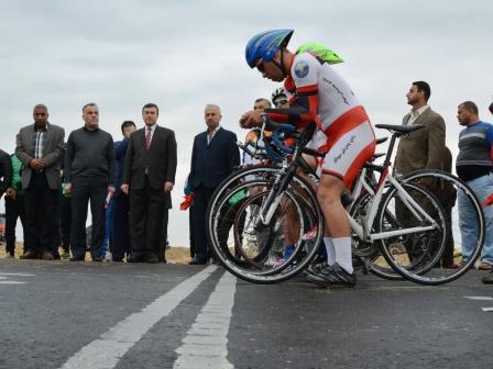 كربلاء تطلق بطولة العراق لسباقات الدراجات الهوائية