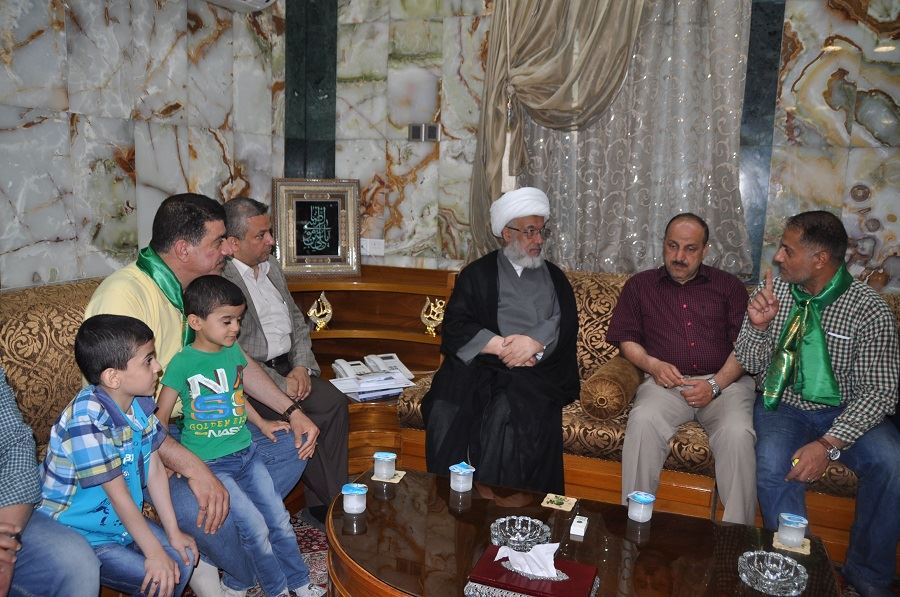 ممثل المرجع السيستاني يستقبل متطوعي صحة كربلاء العائدين من سامراء والاخيرة اجرت قرابة (150) عملية جراحية منها (40) عملية كبرى