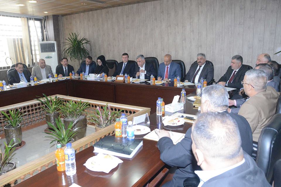 حكومة كربلاء تجتمع بوزير النقل وعدد من الشركات بخصوص انشاء مطار الفرات الاوسط (مصور)