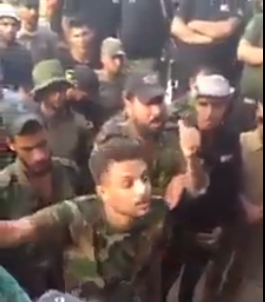 بالفيديو | مقاتل من الانبار يوصل رسالته الى العالم: ما مصلحة ابن الجنوب يقتل على سواتر الانبار