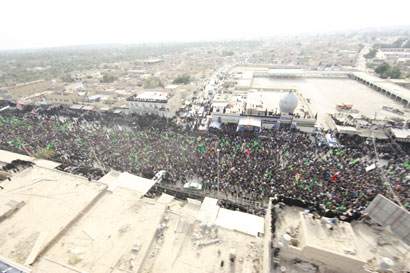 لقطات مصورة من الجو لتدفق الزائرين الى مرقد الامام الحسين خلال عزاء طويريج المليوني