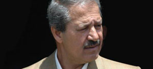 العراق يؤكد لجوء السفير السوري المنشق إلى قطر