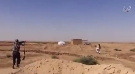 بالفيديو : صد هجوم لتنظيم داعش المجرم ومقتل مصورهم