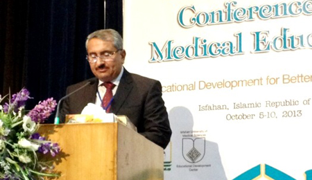 مجلس كربلاء يستضيف رئيس جامعة كربلاء ويقرر توجيه كتاب شكر اليه بعد تفنيده للاتهامات الموجه ضده