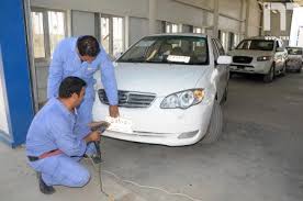 مرور كربلاء تحجز السيارات التي بلا ارقام واصحابها يتهمون الدائرة بالتباطئ بعملها وعدم منحهم لوحات التسجيل