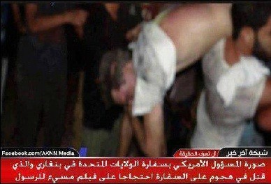 مقتل السفير الامريكي في ليبيا وثلاثة من مرافقيه اثناء وجودهم في القنصلية في بنغازي+صورة