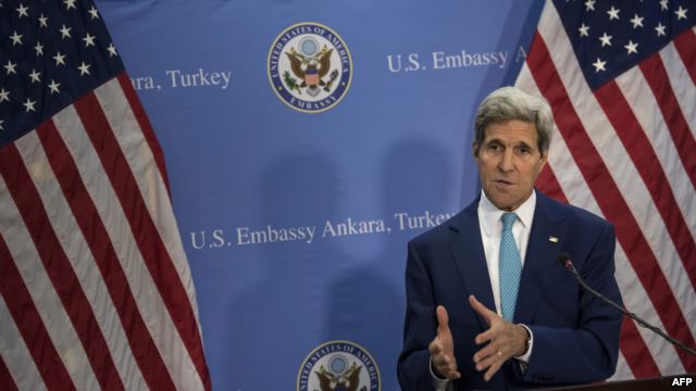كيري: من غير المناسب حضور إيران مؤتمر باريس حول العراق