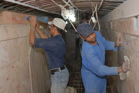 تقرير مصور: إنهاء أعمال تقوية وتطوير جدران وأرضية وسقف سرداب قبر العباس بن علي (عليهما السلام)