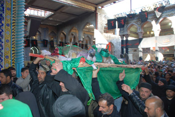 انتشار امني مكثف في كربلاء يسبق انطلاق مواكب عزاء بني اسد استذكارا لمدفن الامام الحسين وشهداء الطف