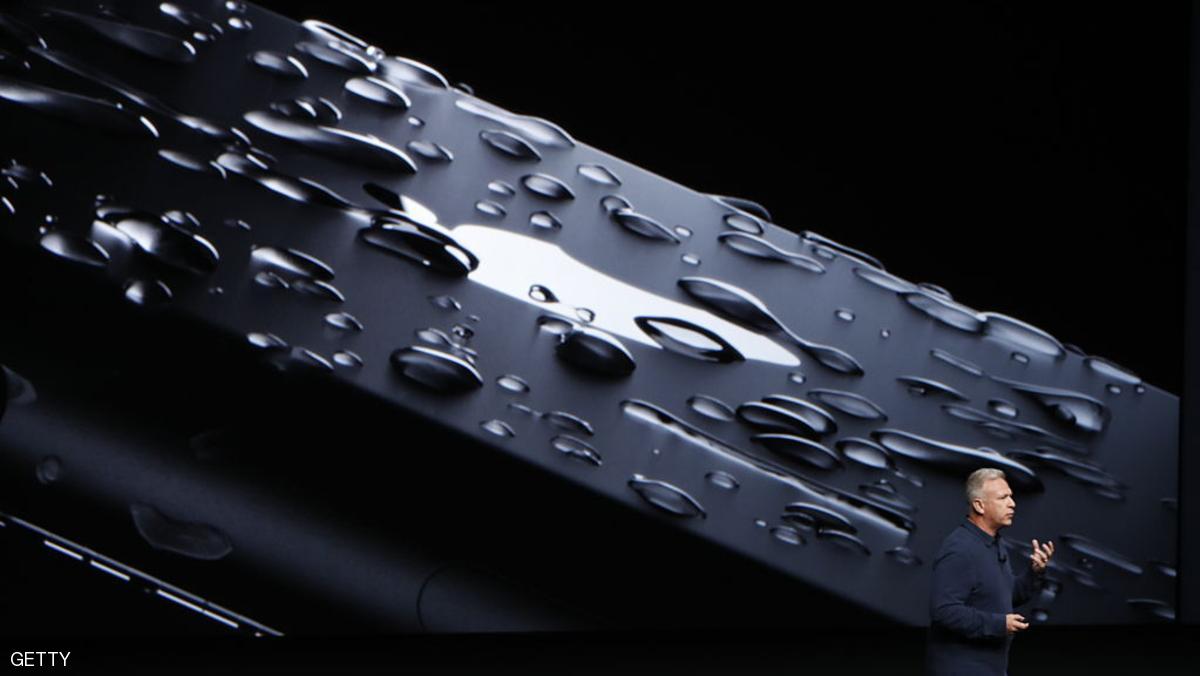 تطبيق ذكي يطرد الماء من داخل آيفون