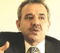 مقرب من صدام مطلوب للحكومة العراقية  محتجز في قاعة الانتظار بمطار رواسي الفرنسي