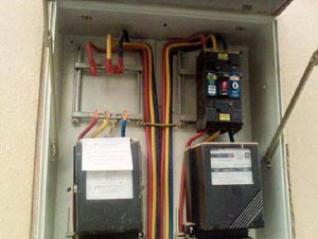 تصاعد كبير في اجور فواتير الكهرباء في كربلاء ودائرة الكهرباء تقطع التيار عن المتخلفين دون سابق انذار