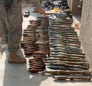 العثور على مخبأ كبير للذخائر والمتفجرات في أحد بساتين ناحية الخيرات في كربلاء