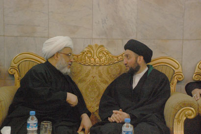 السيد عمار الحكيم يزور مرقد الامام الحسين ويلتقي بالشيخ الكربلائي