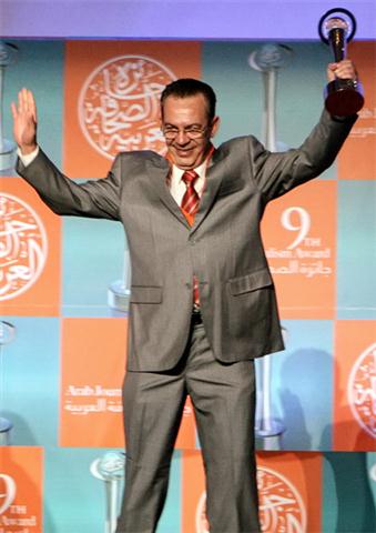 شاعر عراقي يرفع قضية ضد قناة العربية بتهمة الاساءة والترويج لادعاءات كاذبة