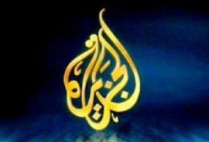 بسبب خلافات ادارية مراسلة في قناة الجزيرة تقدم استقالتها واخرى تقرر ارتداء الحجاب