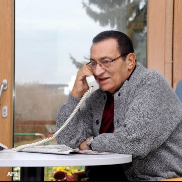 مبارك يرفض تناول العلاج  بعد  إصابته بنوبات غيبوبة متكررة