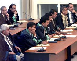 الشرطة الإسبانية تعتقل محامي صدام حسين بشُبْهة الاختلاس