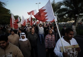 آلاف البحرينيين يتظاهرون احتجاجا على تأييد احكام سجن بحق قادة المعارضة