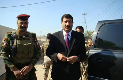 سلام الزوبعي :انا من تطوع لحل الازمة ولا يشرفني ان اعتلي منصة المتظاهرين المتأرجحة