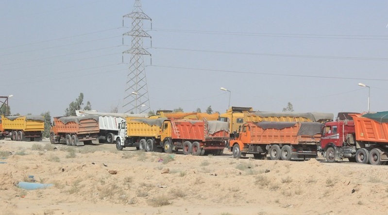 سائقو شاحنات كربلائيون يشككون بقانونية جباية أمول منهم ومجلس المحافظة يؤكد تخصيصها للمشاريع والخدمات