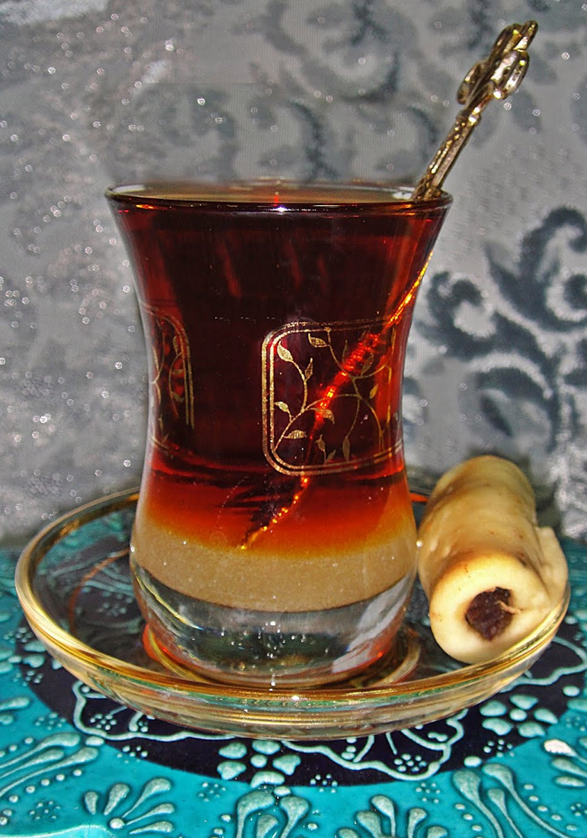 الشاي يحمي عظام المسنين من الكسر