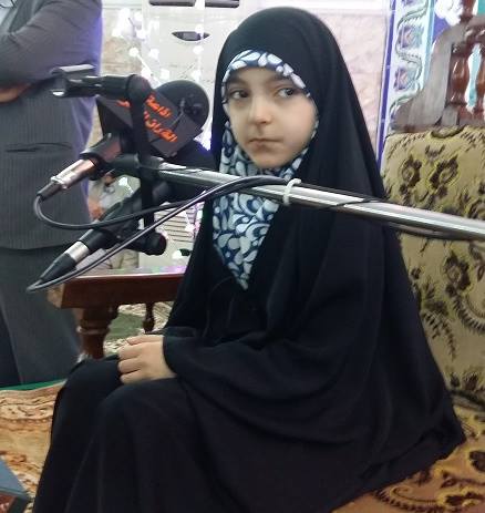 حنانة طفلة معجزة حفظت القرآن وهي في السابعة من عمرها (مصور)