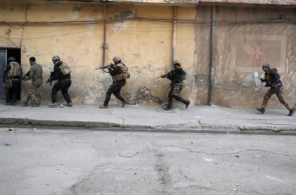 اعتقال مسؤول الصناعات الحربية لداعش ومعاونه في أيمن الموصل