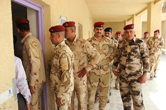 منتسبو الأجهزة الأمنية في كربلاء المقدسة يدلون بأصواتهم