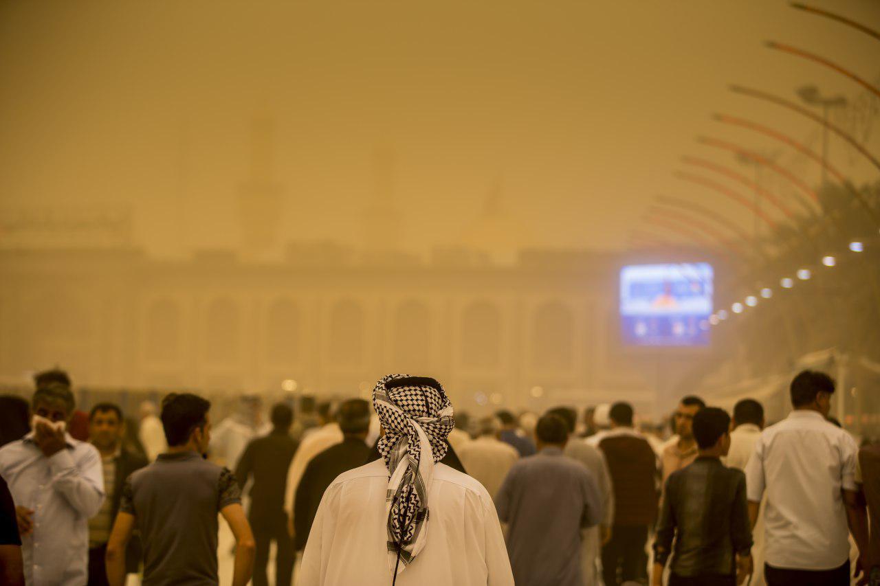 تقرير مصور: عاصفة ترابية قوية تجتاح كربلاء