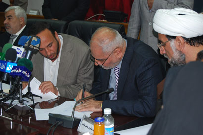 جلسة طارئة في كربلاء بين الحكومة المحلية واعضاء مجلس النواب  والتوصل لنقاط  عدة بخصوص تظاهرة الجمعة